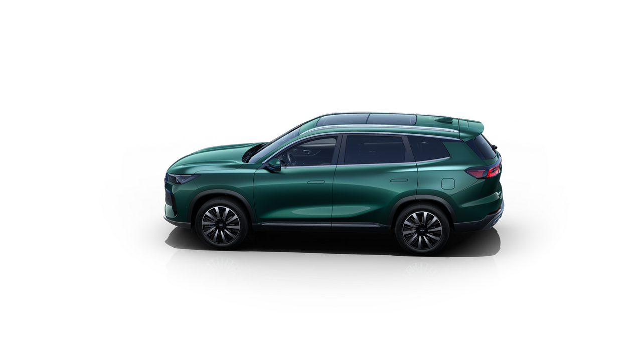 CHERY Tiggo 8 boční pohled